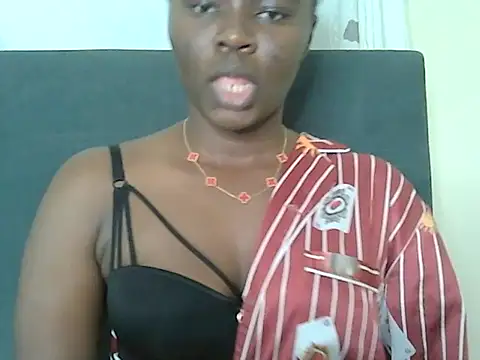 roziebeauty live cam on StripChat