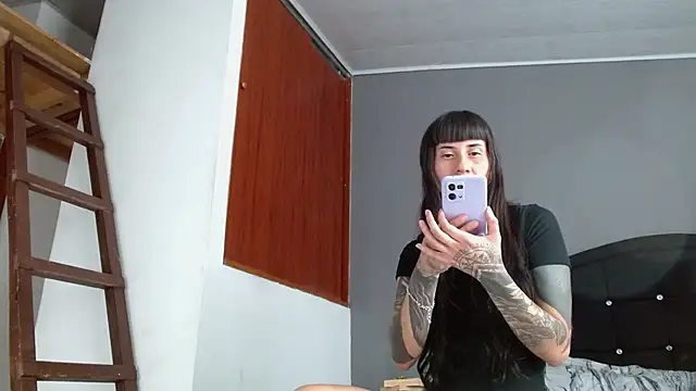 Emilia_1995 webcam