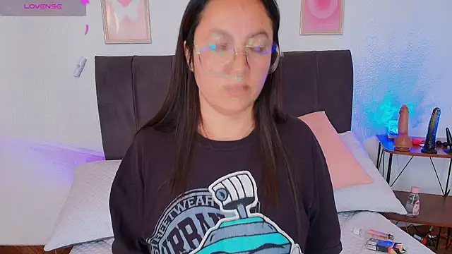 samm_curvy