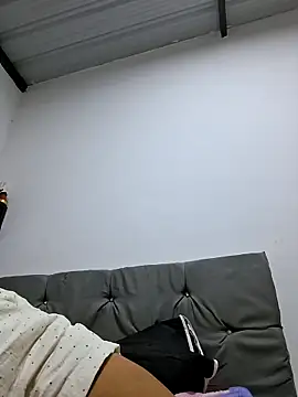 Horny-Mommy-Dirty webcam
