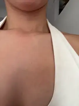 OneInAMillionXXxx webcam