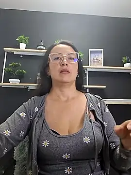 Lauryn_Jones webcam