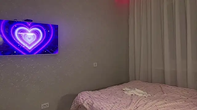 Between_Eeys webcam