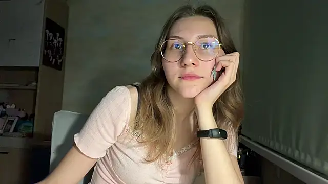 Miaaa_Moon webcam