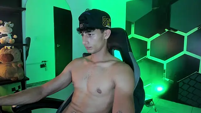 MaxiimoRomano_ webcam