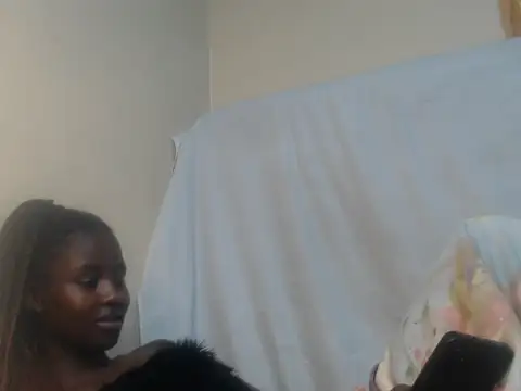 Sexxy-skinny webcam