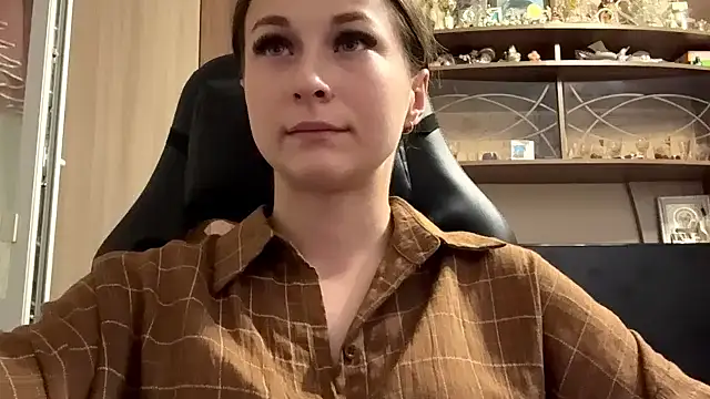TaIliedGuest live cam on StripChat