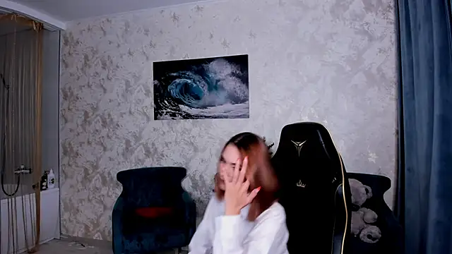 EllaCurtis webcam