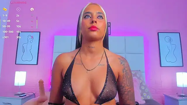 charlotte_kisss webcam