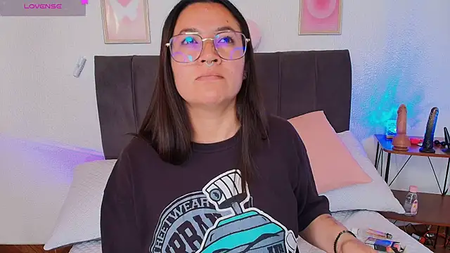 samm_curvy webcam