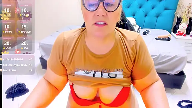 Nayla_Garner webcam