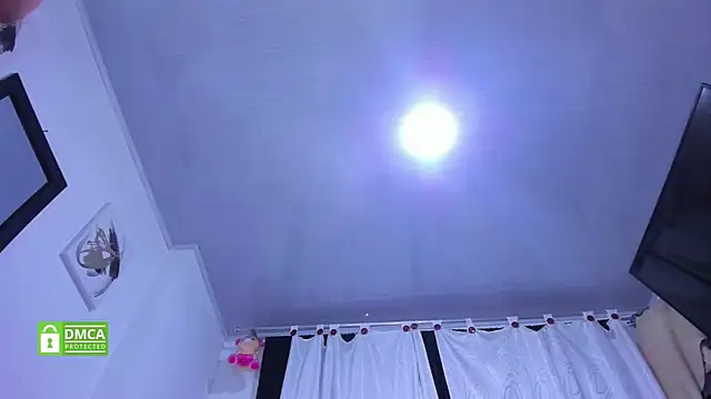 valen_pretty - Valen_pretty's free webcam - UK Sex Cams