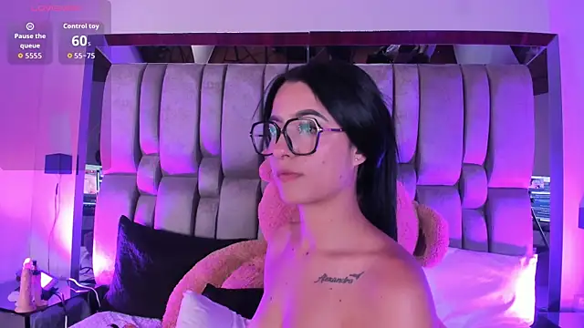 Milawink live cam on StripChat