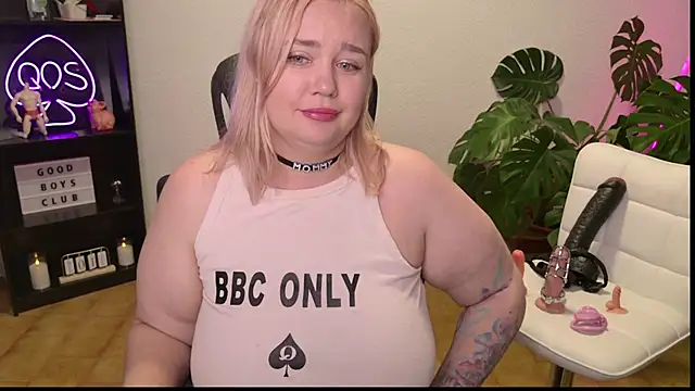 MargotGrey live cam on StripChat