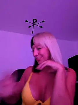 kendra_peach webcam