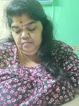 tamilthanushri webcam