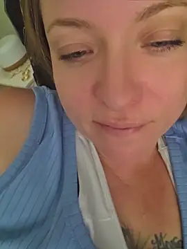 julimonroe webcam