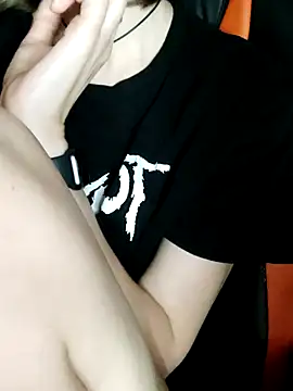 Aashikalaa webcam
