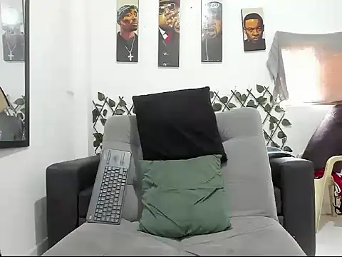 Latins_Boss webcam