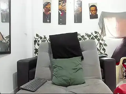 Latins_Boss webcam