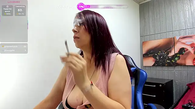 Chantalvedette webcam