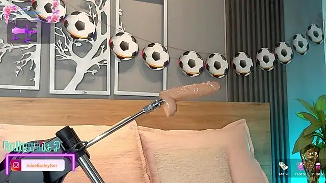 Elise-Leyton webcam