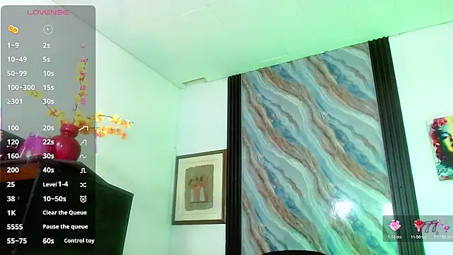 katha_Crawford webcam