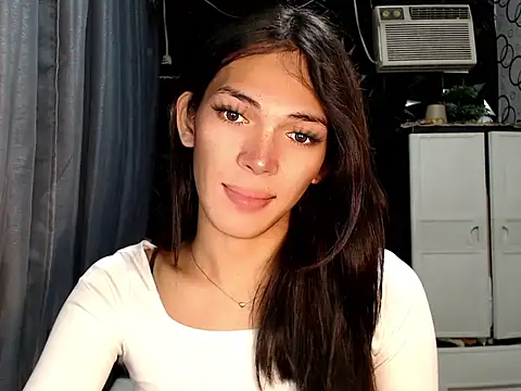 GORGEOUS_CARMEE webcam