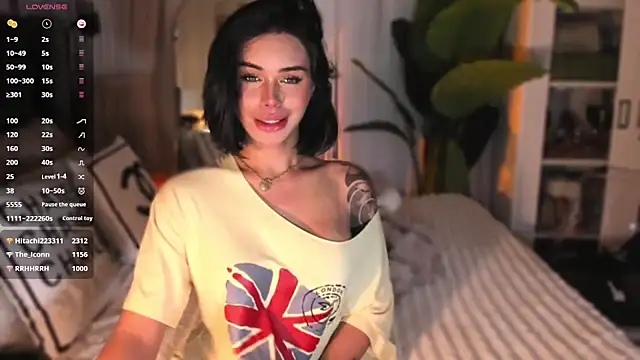 ParisianDoll webcam