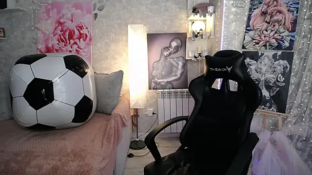 NickyAdamidi live cam on StripChat