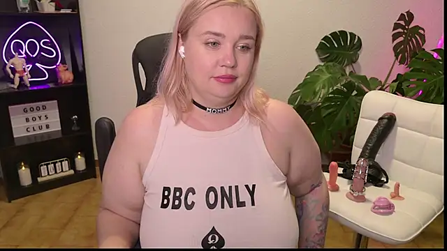 MargotGrey webcam