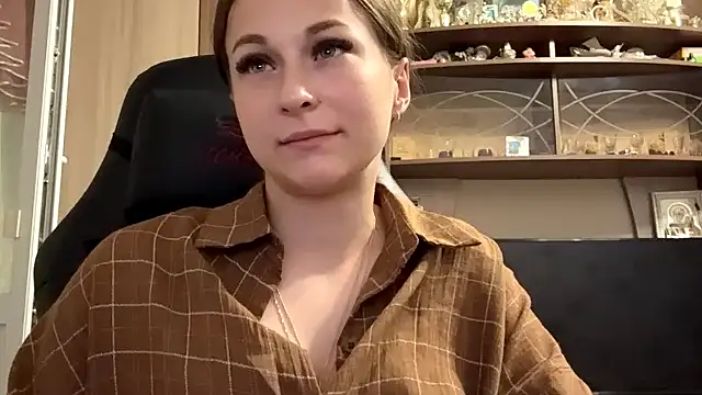 TaIliedGuest live cam on StripChat