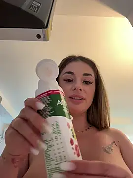 IsabellaEtthan live sex cam