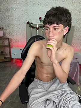 kaelwolf_tay webcam