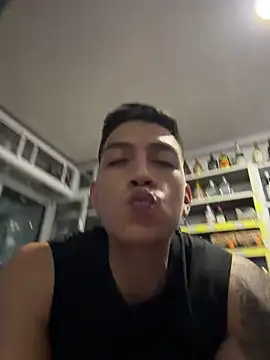 OliverWest04 webcam