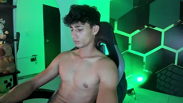 MaxiimoRomano_ webcam