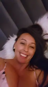 SaharaGarcia__ webcam