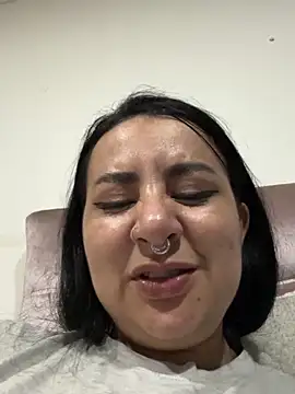 Abril_Luv webcam