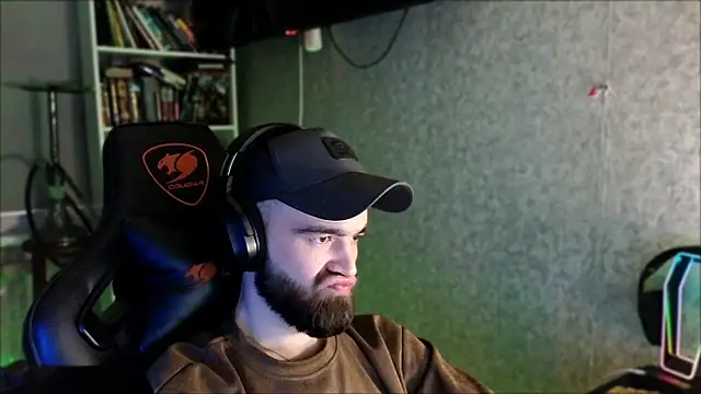 _Serious_Man webcam