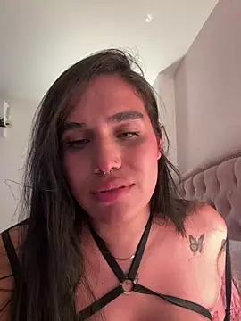 Bella__Wood