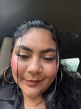 ItsEla webcam