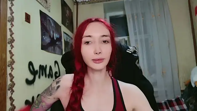Roxy_Silver webcam