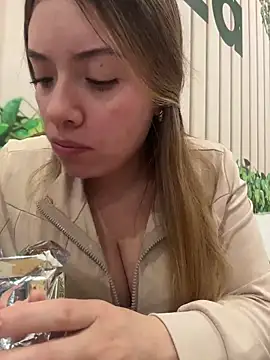 valery_mora webcam