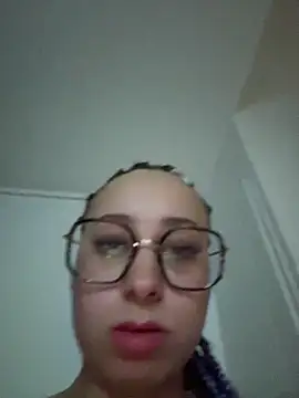 queenlo_xxx webcam