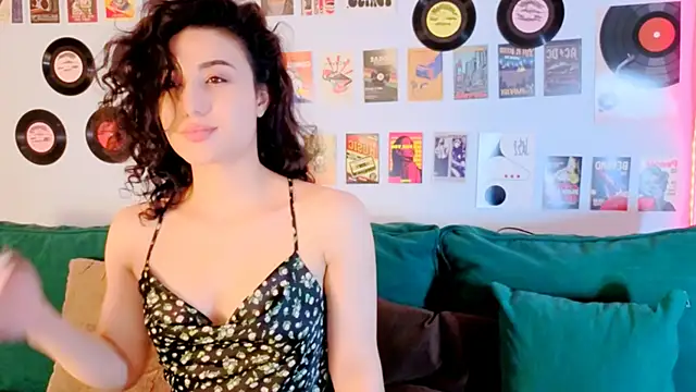 Maya_Rogerss webcam