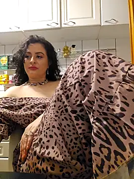 DivineGoddess88ForYouKing webcam