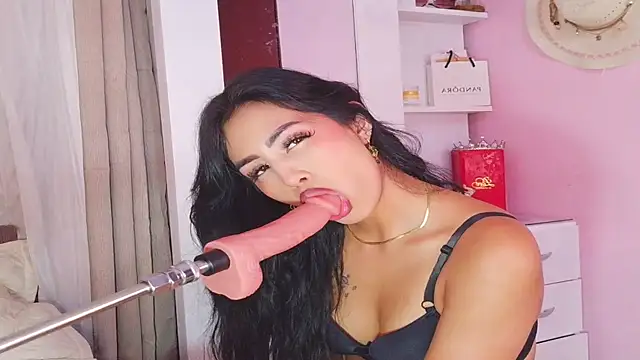 Miss_Charlottet webcam
