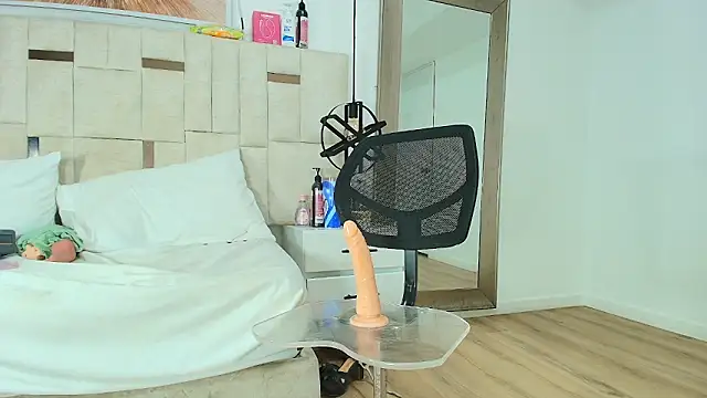 Sara_BigAss- webcam