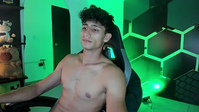 MaxiimoRomano_ webcam