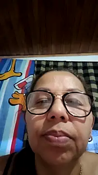 Ladymilf12 webcam